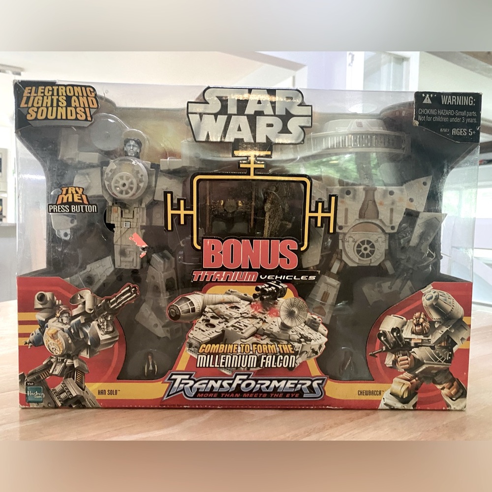 Star Wars Transformers 2006 Hans Solo & Chewbacca Millenium Falcon